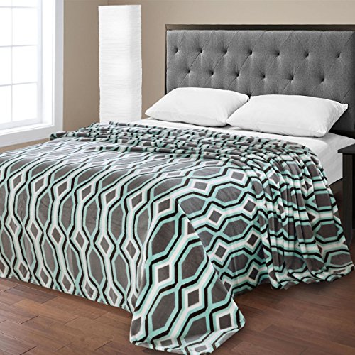 Ben&Jonah Designer Plush Twin LaurenÂ Micro Fleece Jacquard Blanket -Grey Geometric